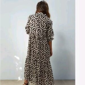 Zara Black and Ecru Long Sleeve Dress